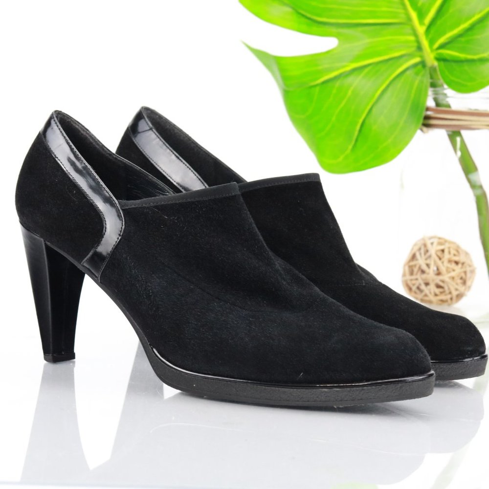 Stuart Weitzman Standdap Ankle Pump Bootie Black